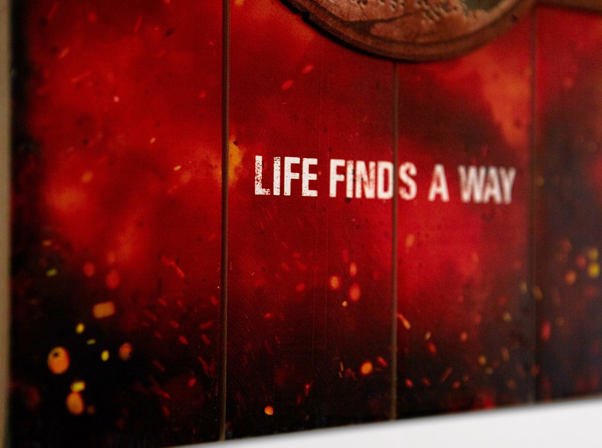 JURASSIC WORLD - WOODART 3D "Life Finds a Way"